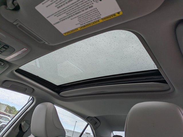 Vehicle image 17 of 26