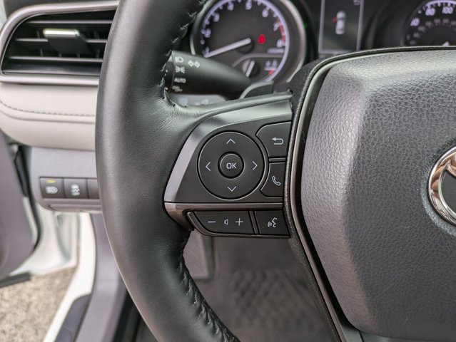 Vehicle image 10 of 26