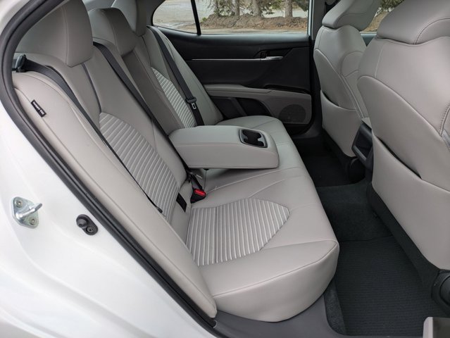 Vehicle image 22 of 26