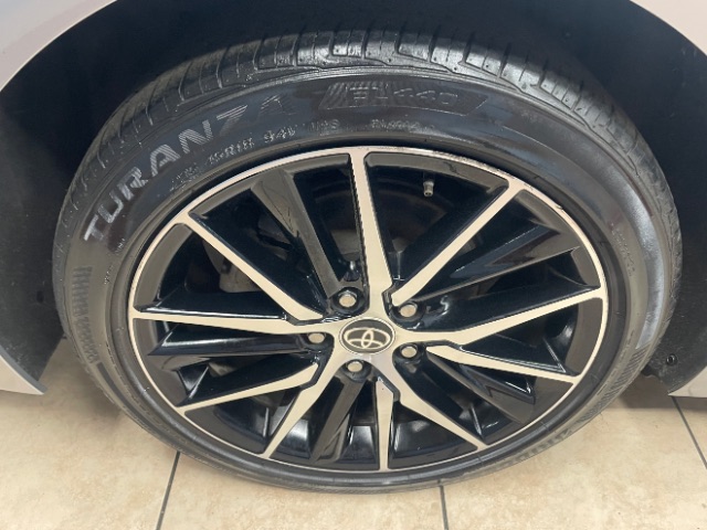 Vehicle image 18 of 18