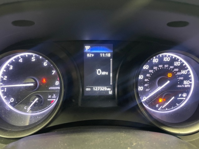 Vehicle image 9 of 18