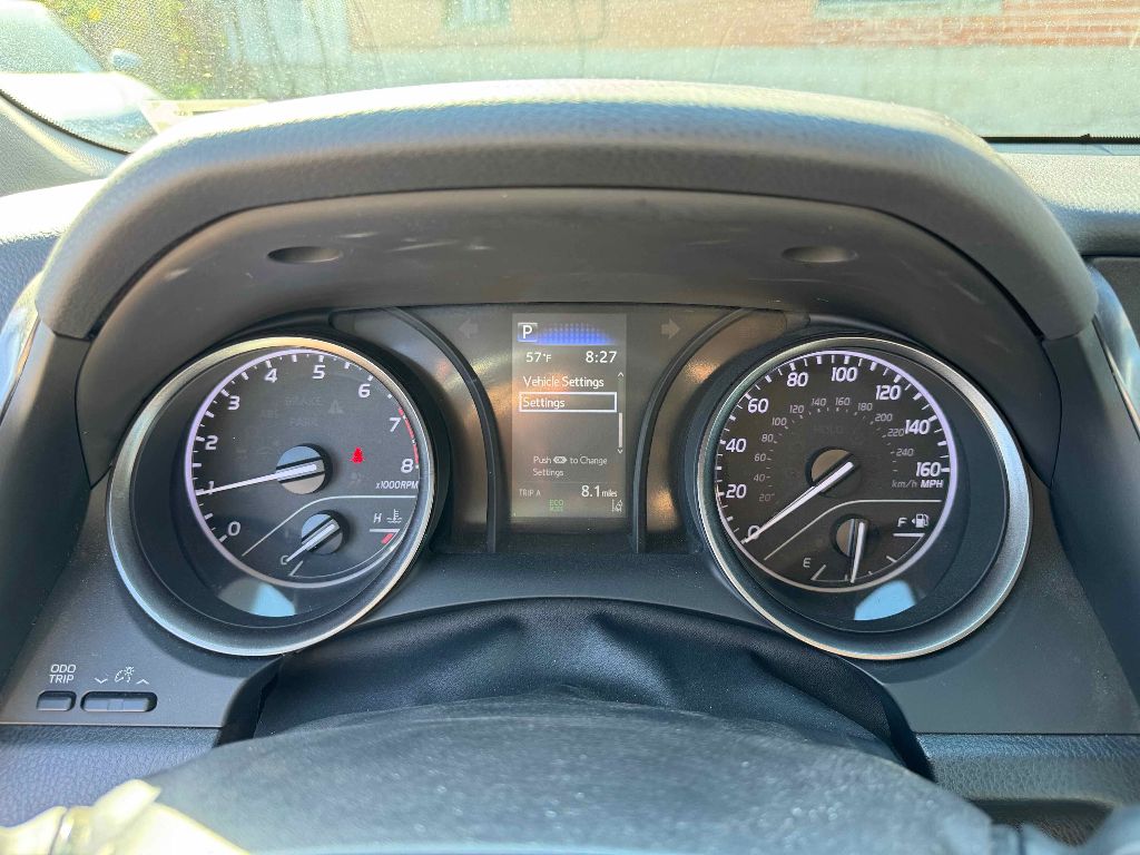 Vehicle image 16 of 29