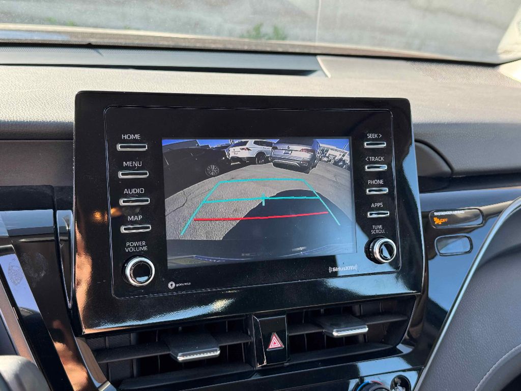 Vehicle image 18 of 29