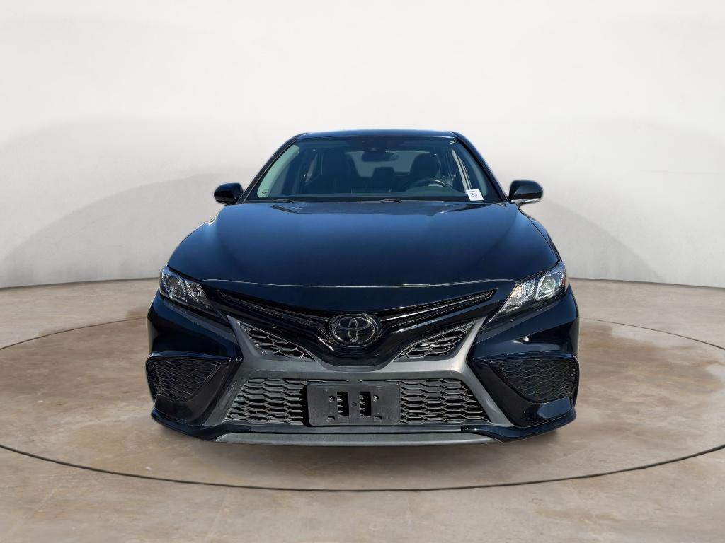 Vehicle image 2 of 29
