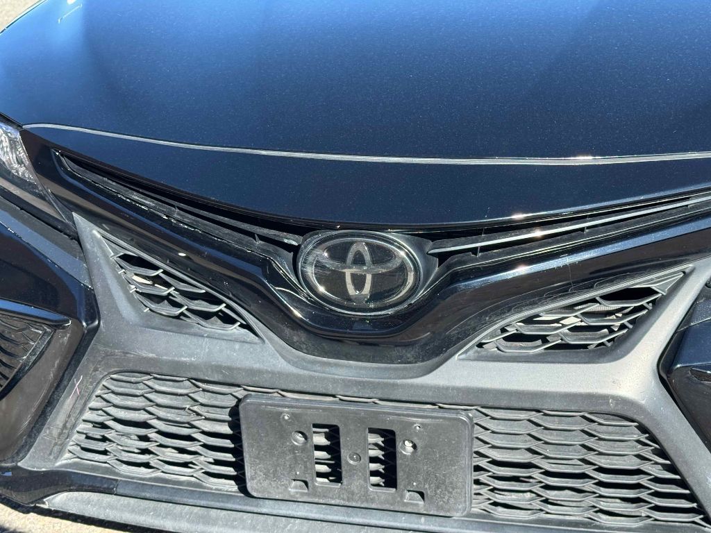 Vehicle image 10 of 29