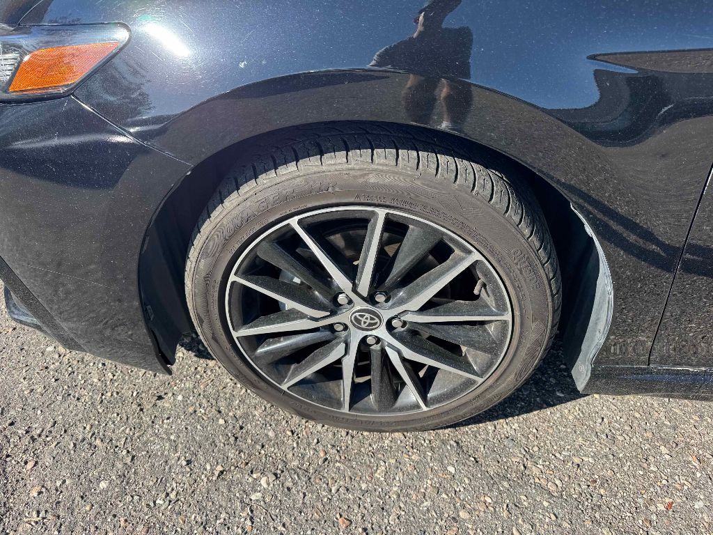 Vehicle image 11 of 29
