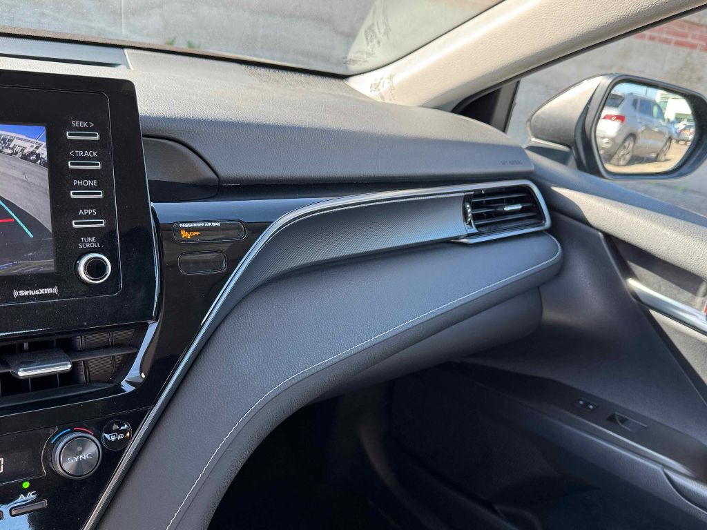 Vehicle image 19 of 29