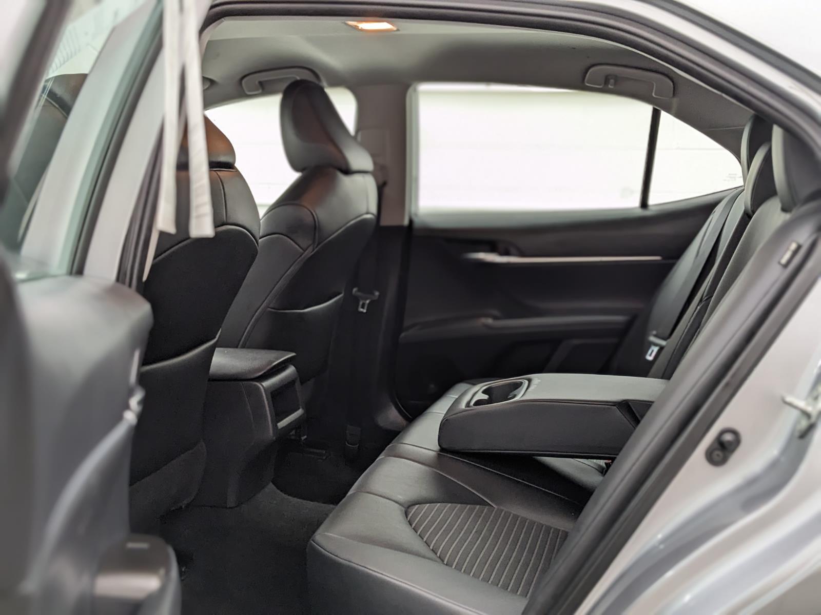 Vehicle image 11 of 31