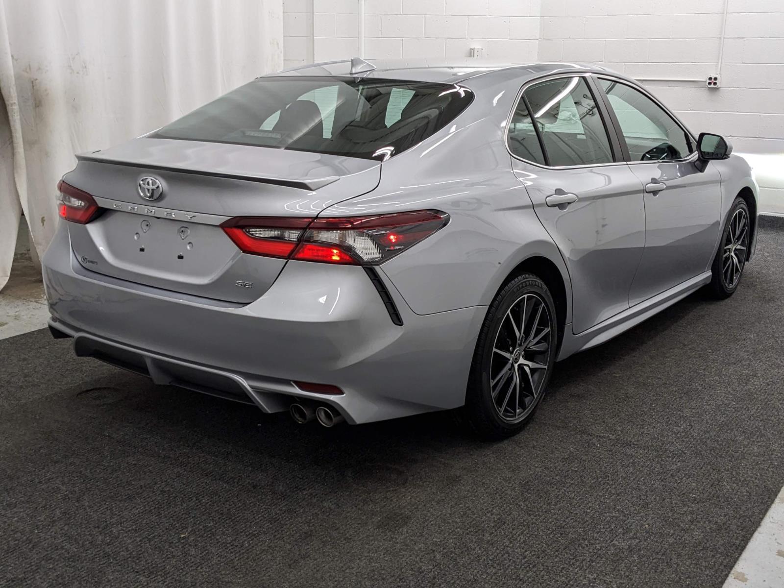 Vehicle image 4 of 31