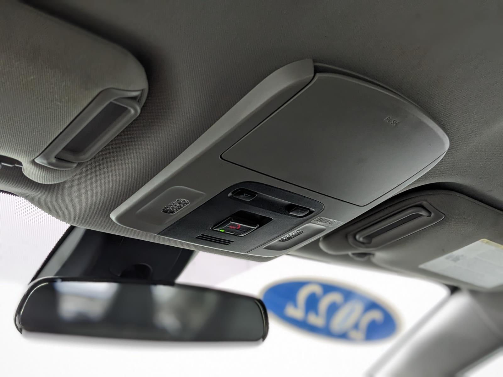 Vehicle image 26 of 31