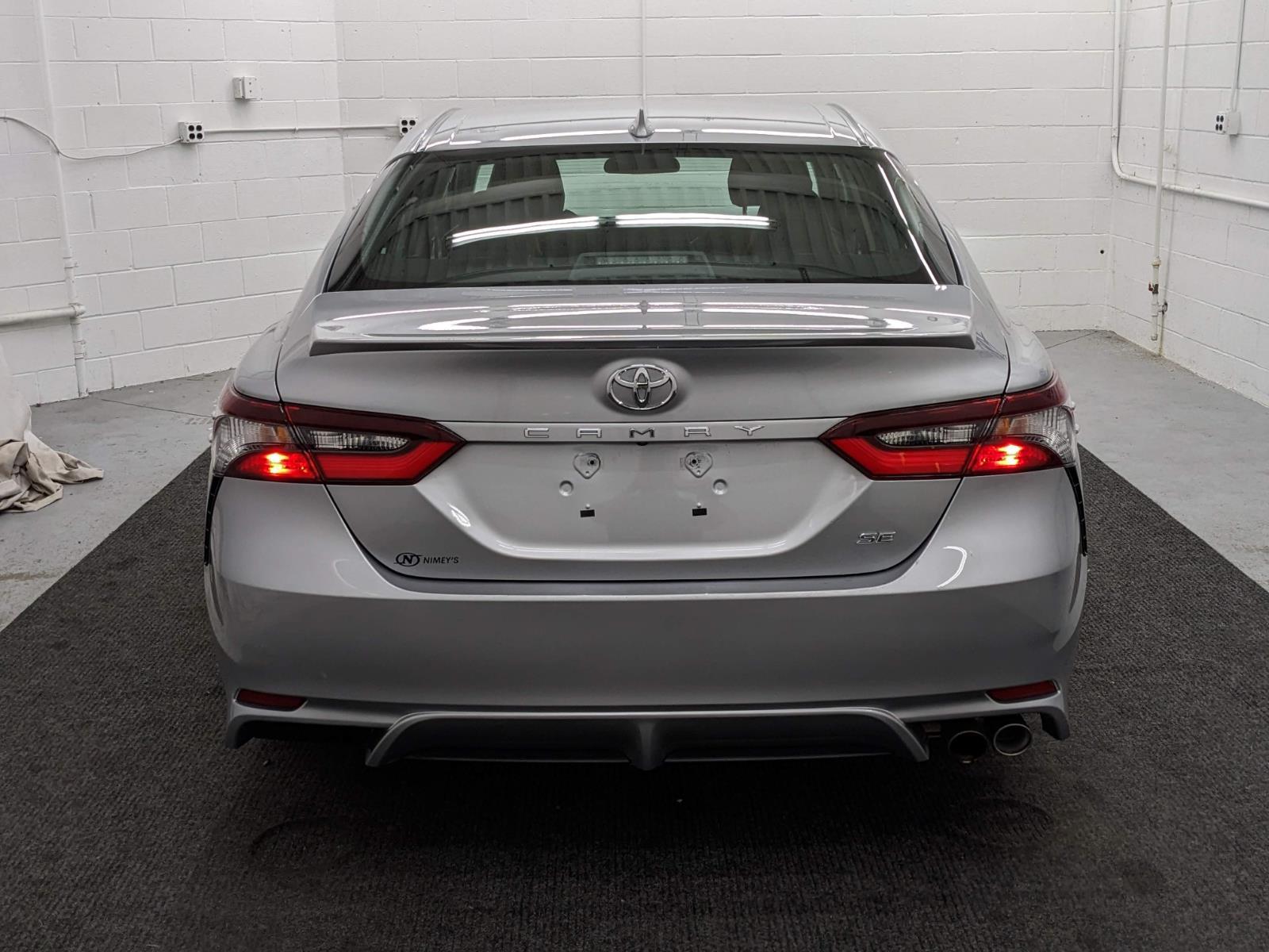 Vehicle image 5 of 31