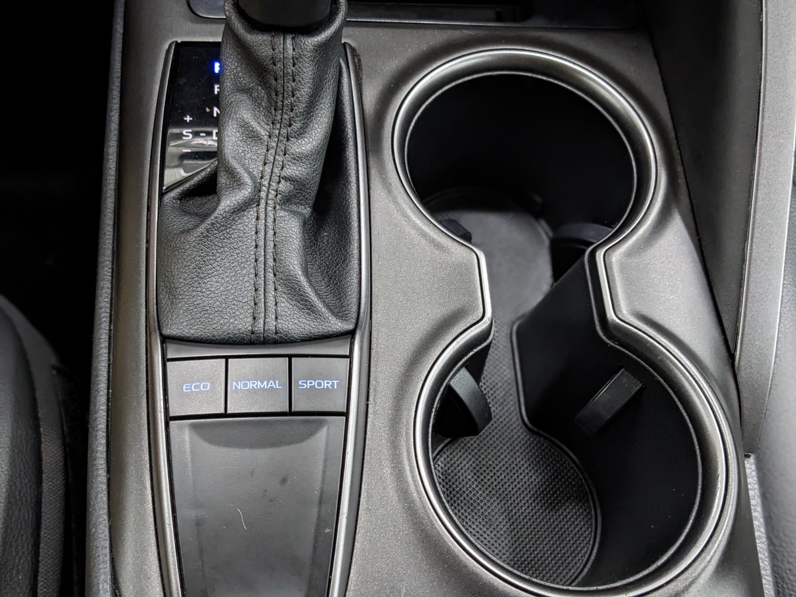 Vehicle image 24 of 31