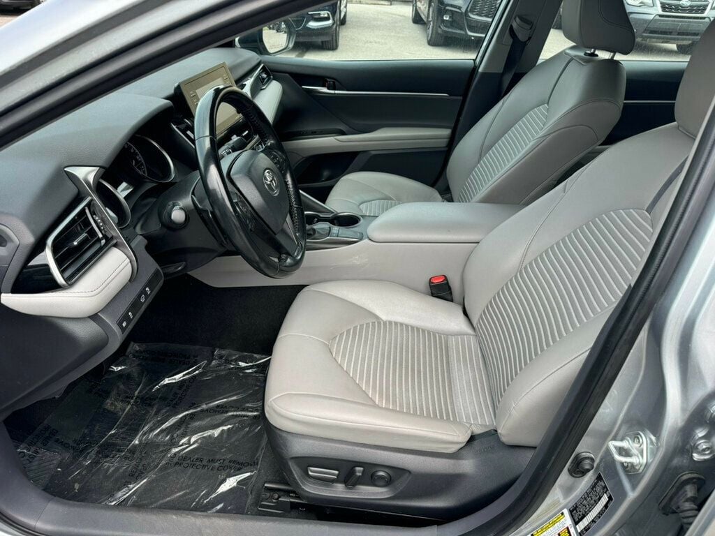 Vehicle image 8 of 16
