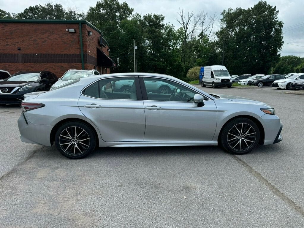 Vehicle image 6 of 16