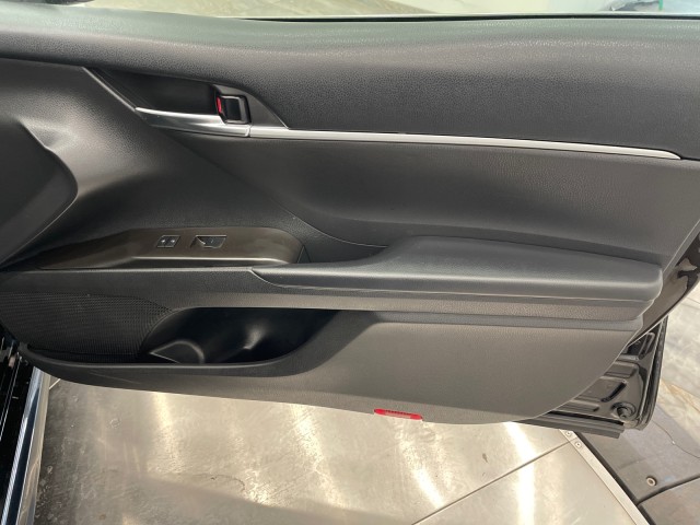 Vehicle image 46 of 50