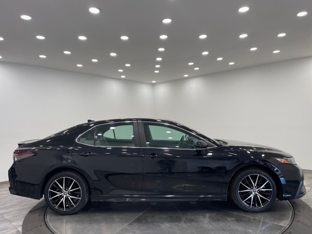 Vehicle image 6 of 50