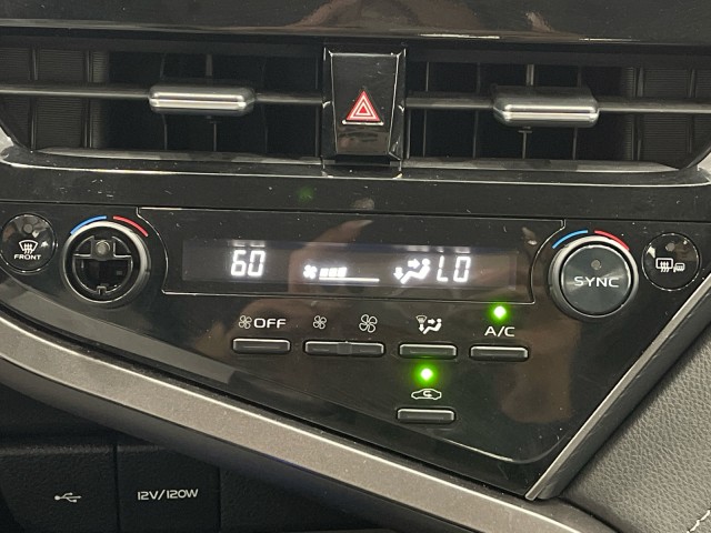 Vehicle image 22 of 50