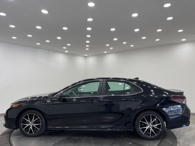Vehicle image 2 of 50