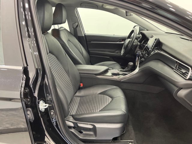 Vehicle image 44 of 50