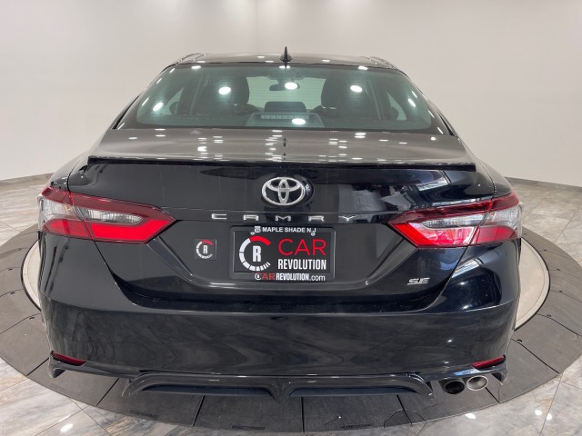 Vehicle image 4 of 50
