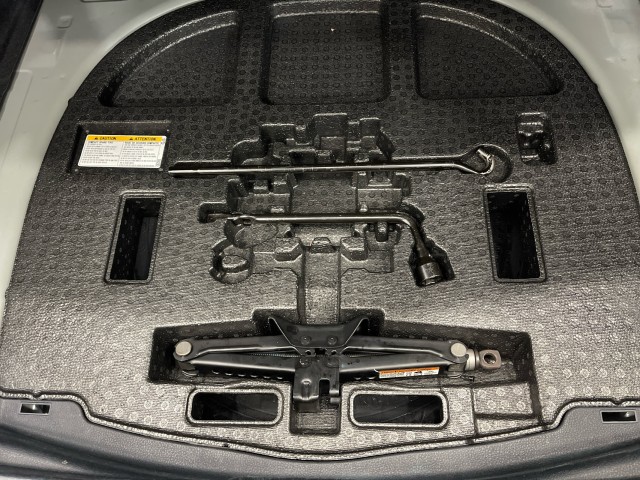 Vehicle image 40 of 50