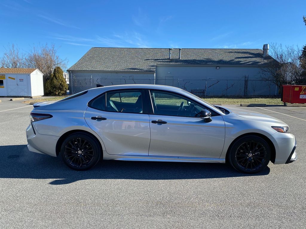 Vehicle image 5 of 30