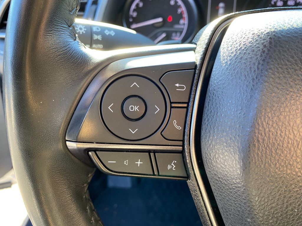Vehicle image 15 of 30