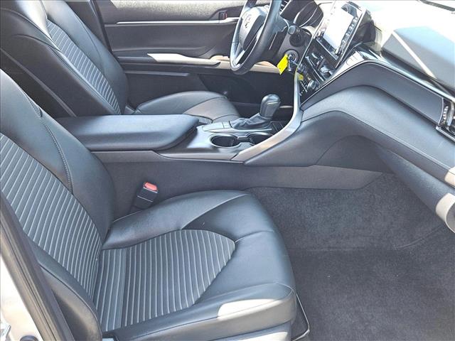 Vehicle image 19 of 23
