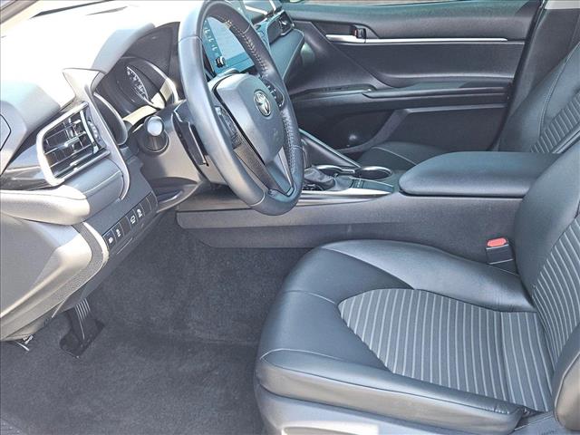Vehicle image 15 of 23