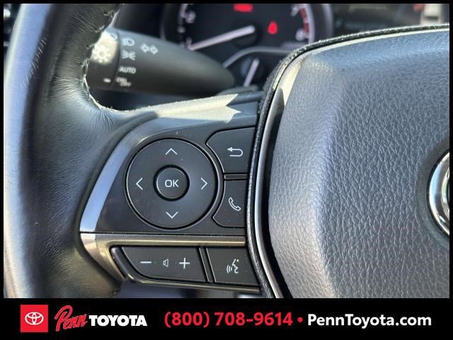 Vehicle image 25 of 36