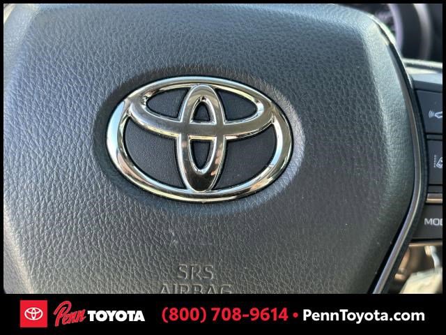 Vehicle image 26 of 36