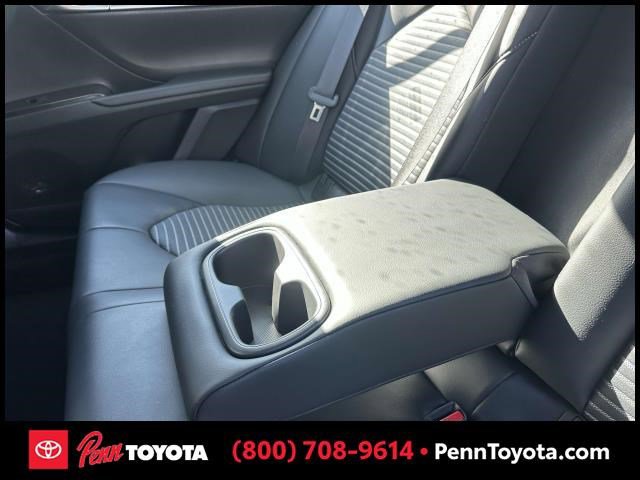 Vehicle image 34 of 36