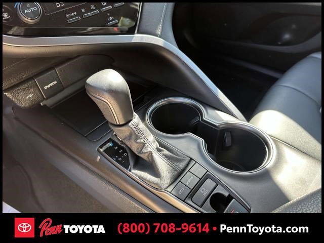 Vehicle image 23 of 36