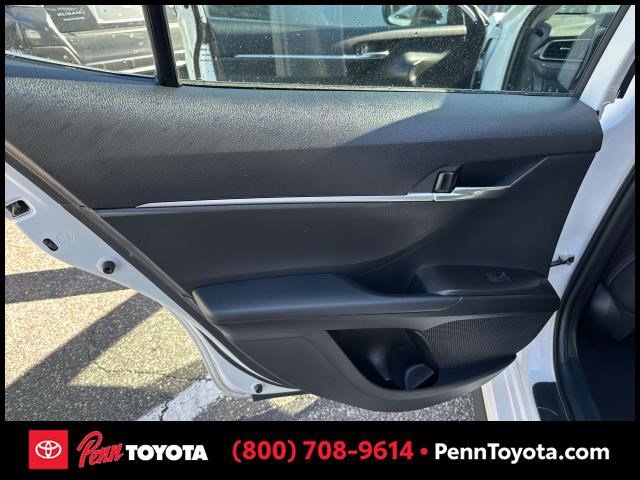 Vehicle image 32 of 36