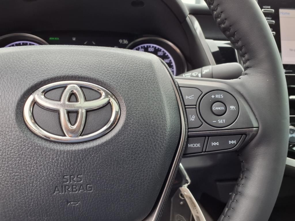 Vehicle image 17 of 31