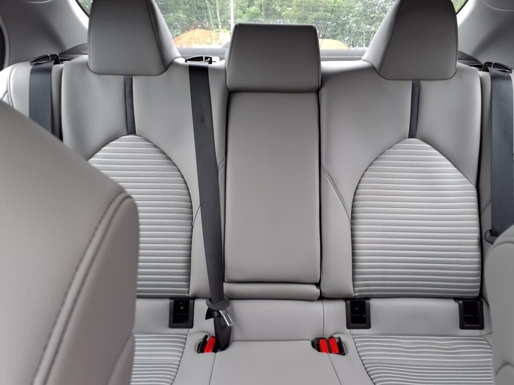 Vehicle image 11 of 31