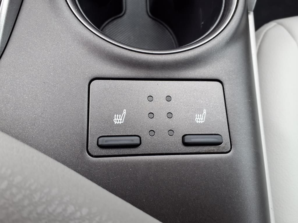 Vehicle image 24 of 31