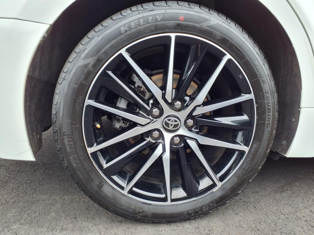 Vehicle image 9 of 31