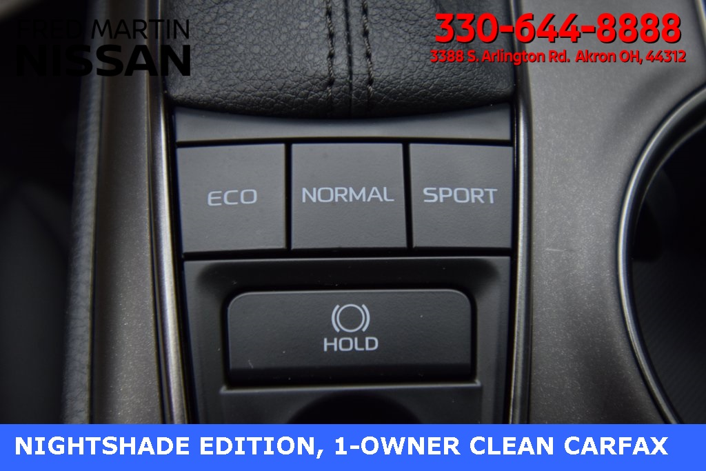 Vehicle image 23 of 25