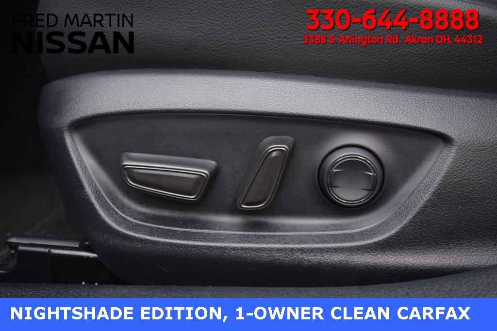 Vehicle image 21 of 25