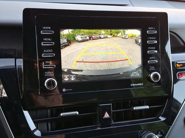 Vehicle image 18 of 32