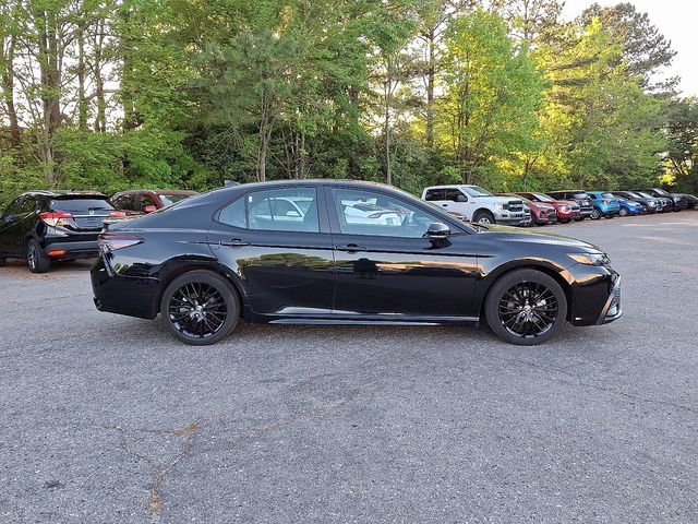 Vehicle image 4 of 32