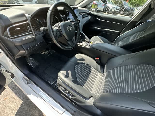 Vehicle image 18 of 29