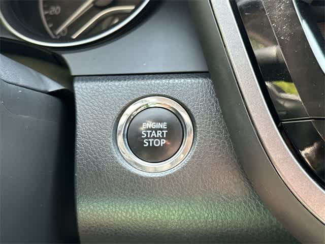Vehicle image 26 of 29