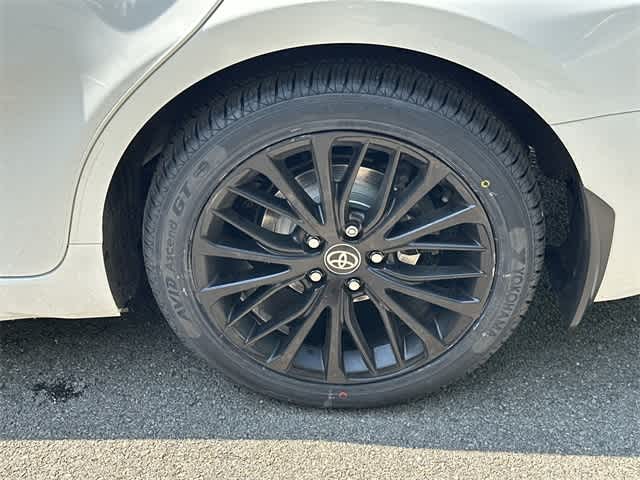 Vehicle image 10 of 29