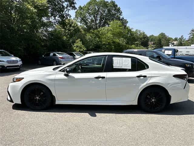 Vehicle image 8 of 29