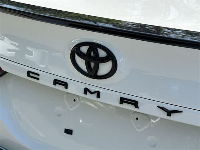 Vehicle image 25 of 29