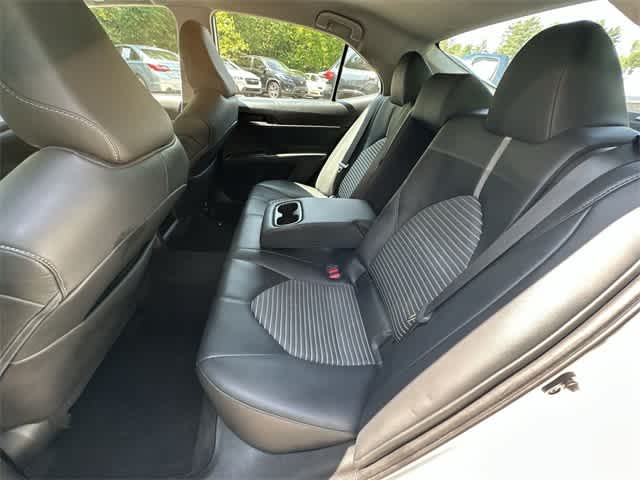 Vehicle image 13 of 29