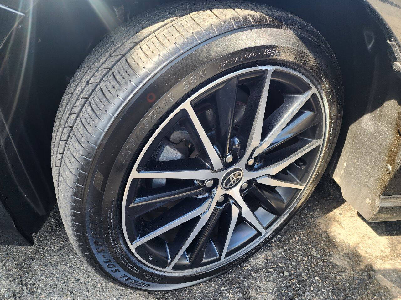 Vehicle image 10 of 16