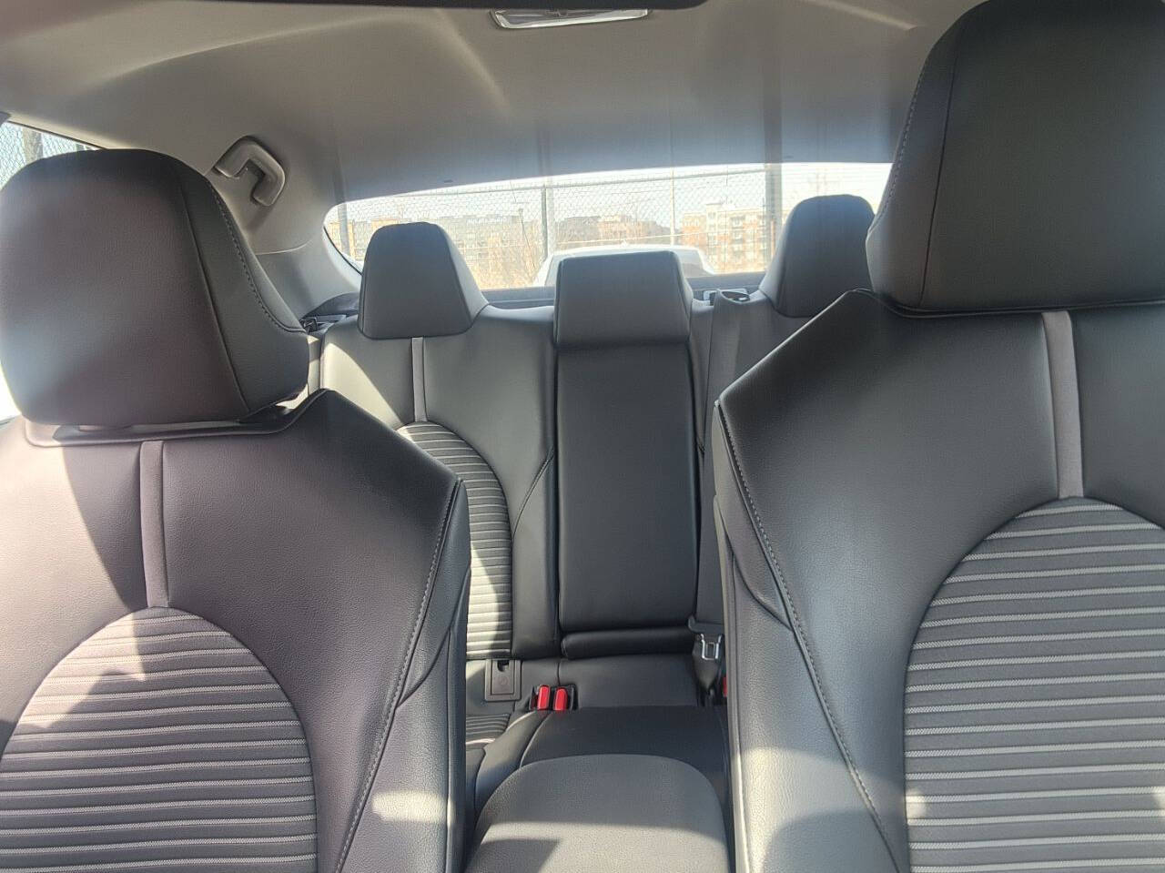 Vehicle image 11 of 16